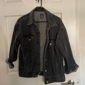 WASHED OUT BLACK JEAN JACKET